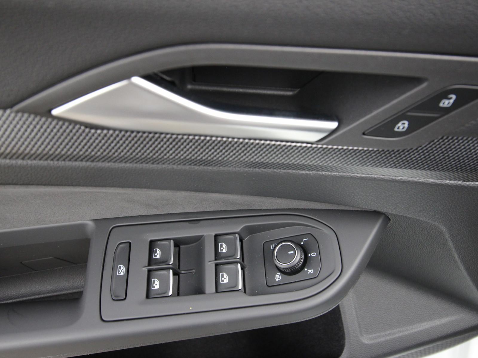 Volkswagen Golf VIII Variant 1.5 TSI R-Line LED+KAMERA+ACC, миниатюра 16