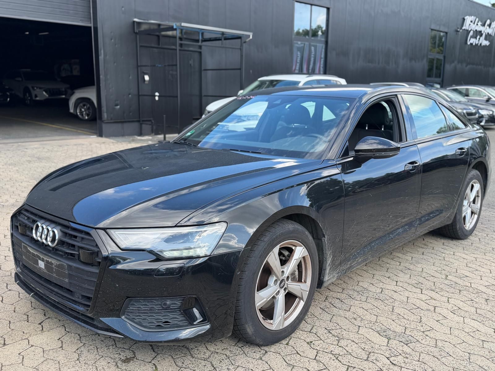 Audi A6 - 1