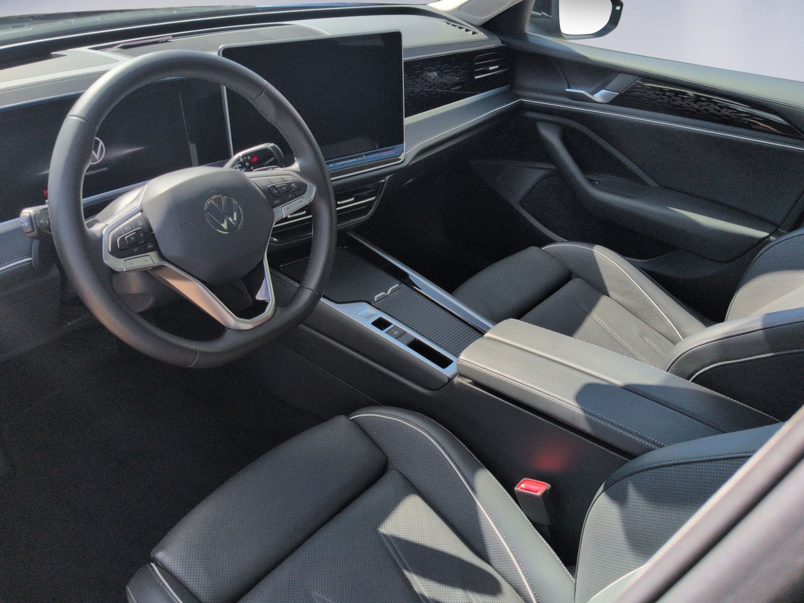 Passat Variant 2.0TDI DSG 4M Eleg. LEDER+AHK+