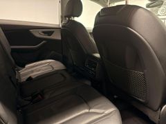 AUDI Q8 55 TFSI quattro LENKRAD-,SITZHZG AHK HEADUP
