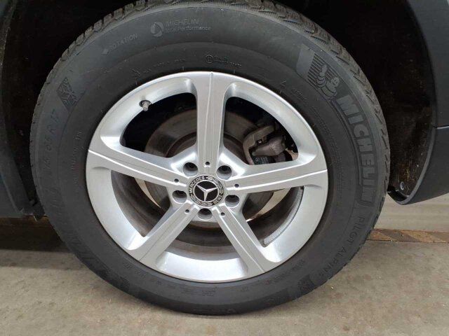 Fahrzeugabbildung Mercedes-Benz GLB 200d Progr AHK Pano MLED HighEndMBUX Busines