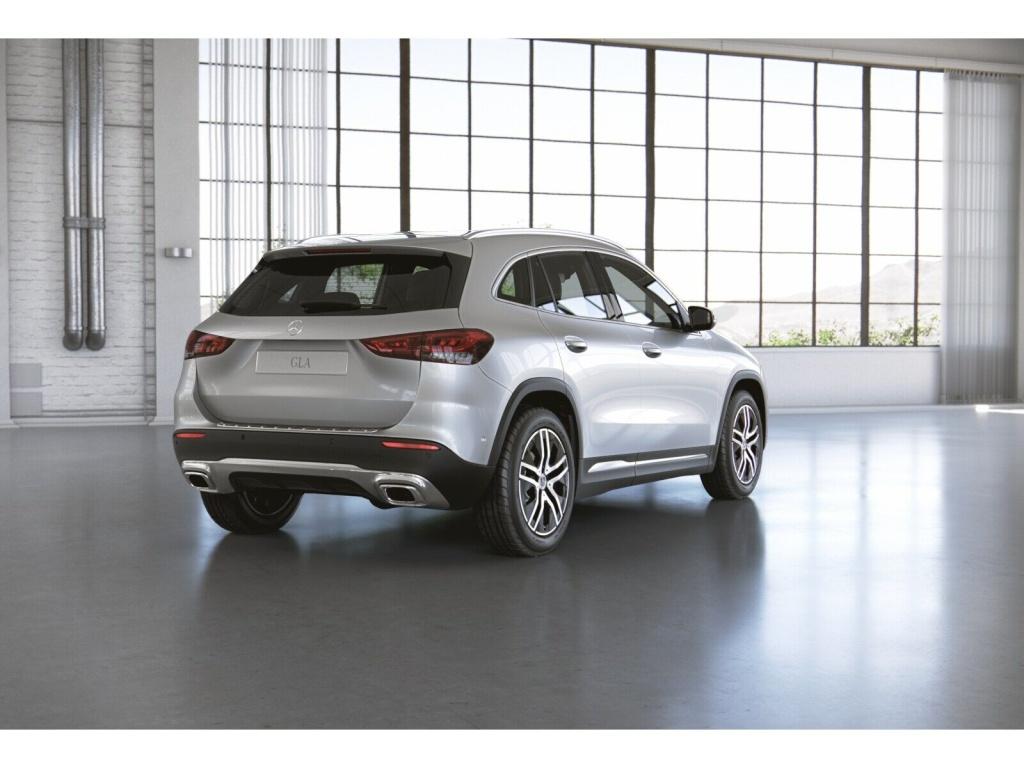 Mercedes-Benz GLA 200 Progressive/LED/360/Totw/EASY-P/SHZ/18