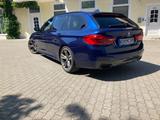 BMW M550d xDrive Touring A - - blaue BMW M550
