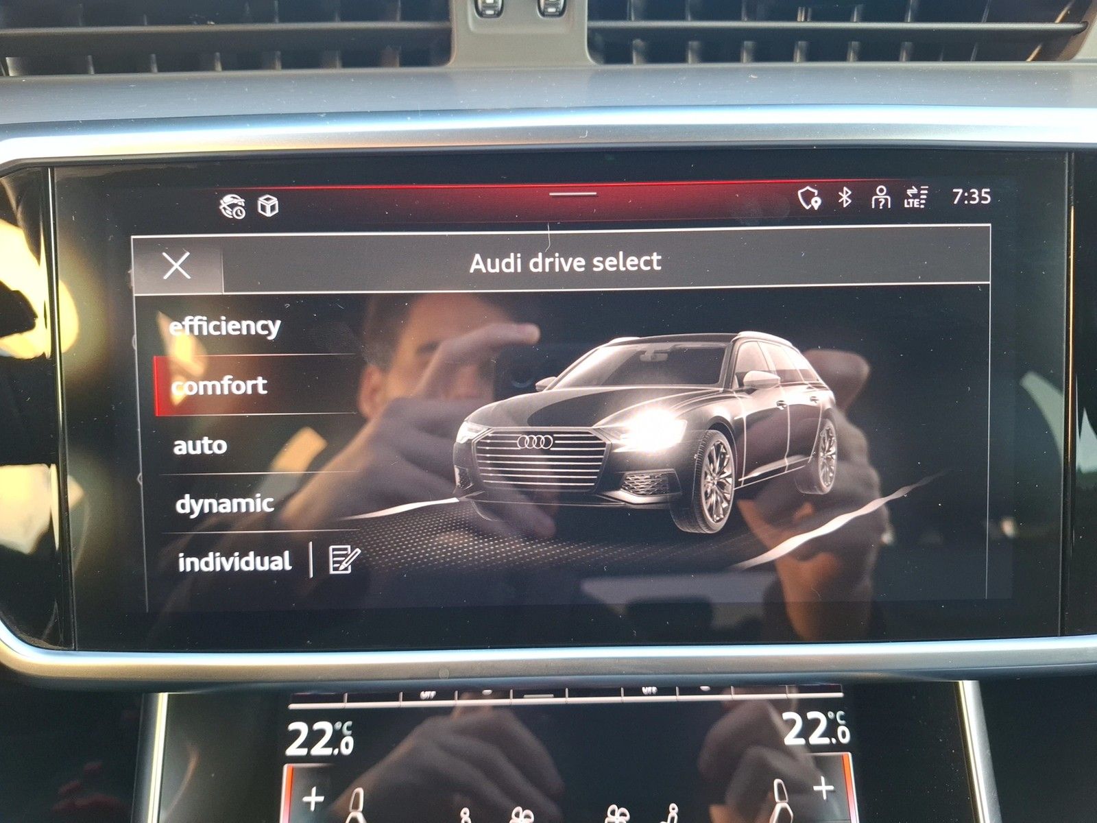 Fahrzeugabbildung Audi A6 Avant 45 TFSI quattro S-Line S-tronic Standhz