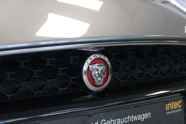 F-Type Coupe P300 Automatik/PANO/KAMER/MERIDIAN – Vorschau 6