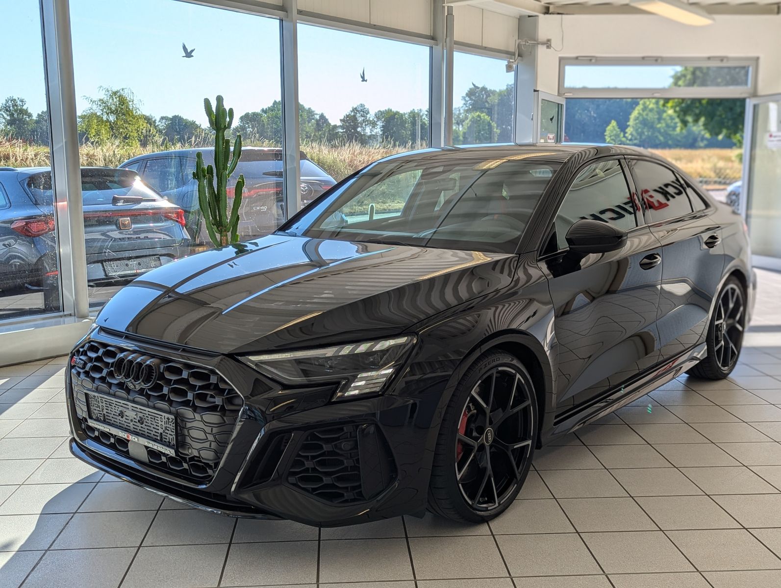 AUDI RS 3 2.5 TFSI quatt Matrix HUD Nappa Cam B&O 19" - Image 3