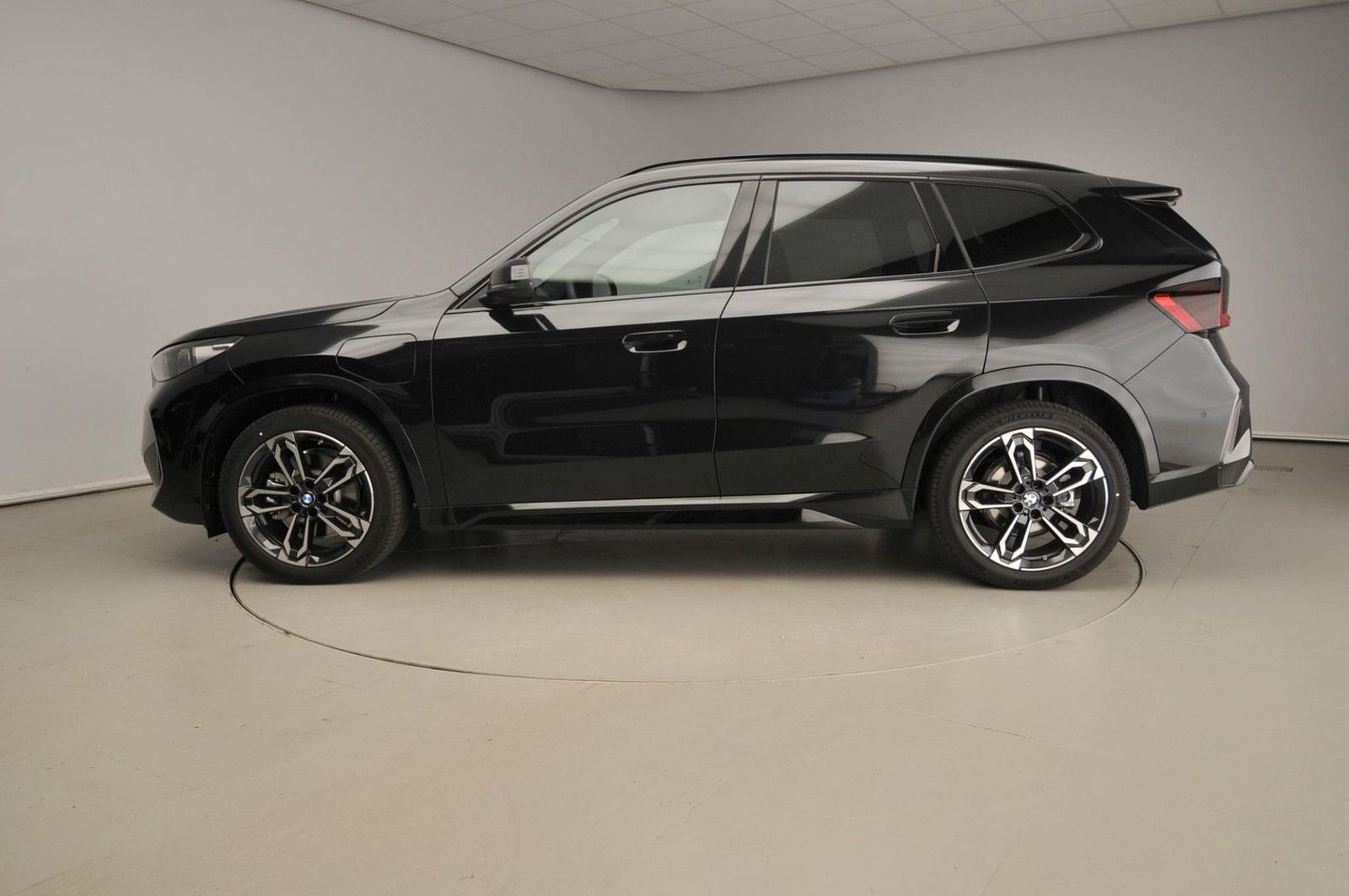 BMW X1 xDrive25e | M-Sportpakket | LED | HUD | Activ imagem 2