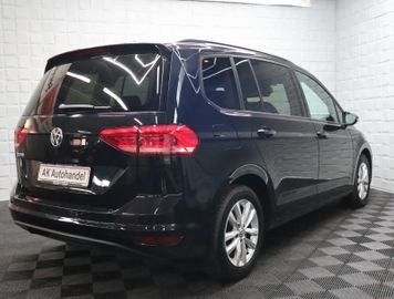 Volkswagen Touran - 6
