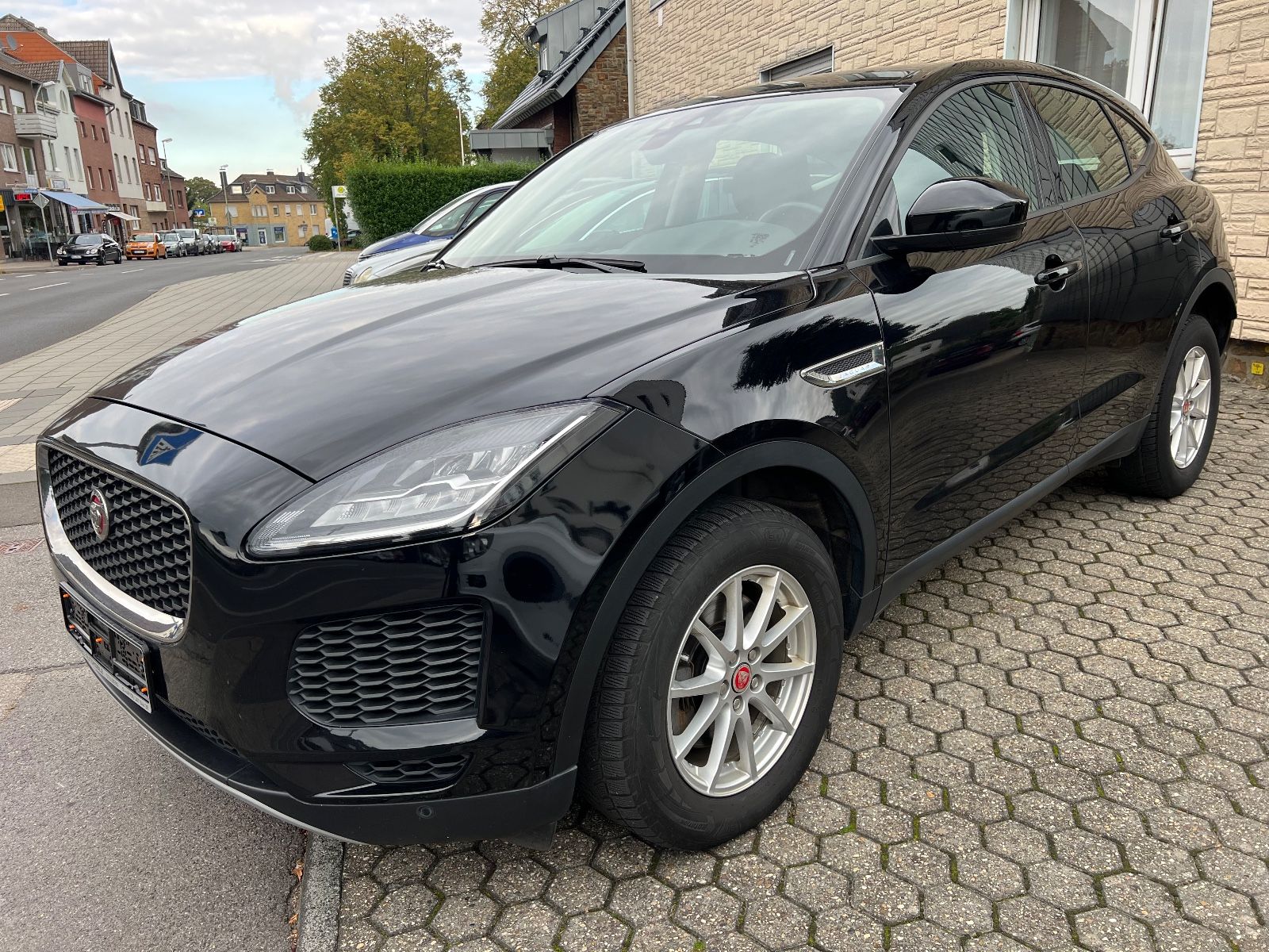 JAGUAR E-Pace