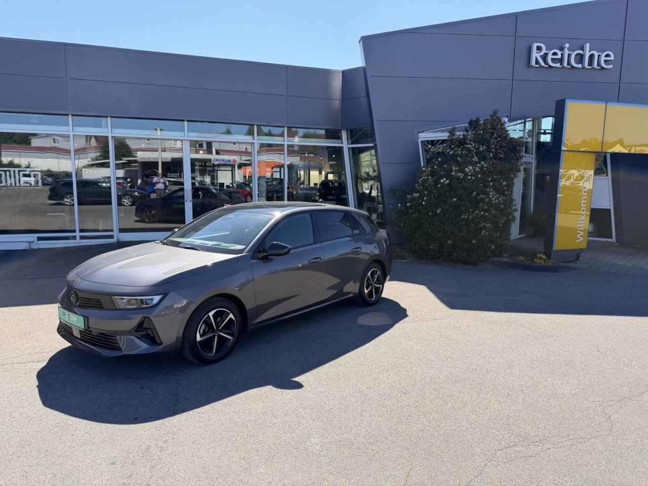 Opel Astra GS 1,2 AHK+NAV+PANO+HUD+SHZ+LHZ+ACC+TWW