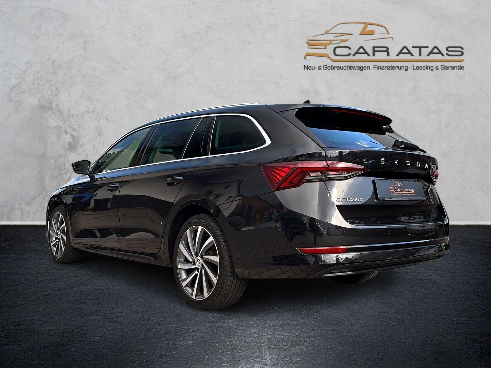 Fahrzeugabbildung SKODA Octavia 2.0 TDI HEAD UP AHK NAVI ACC PANO MEMORY