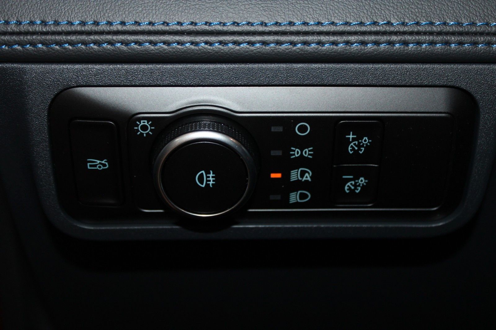 Fahrzeugabbildung Ford Mustang 5.0 TiVCT V8 Dark Horse SOFORT LIEFERBAR