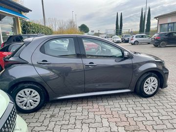Toyota Yaris - 12