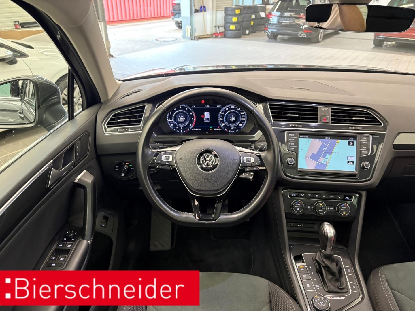 Volkswagen Tiguan 2.0 TSI DSG Highline LED 19 AHK PANO AREA