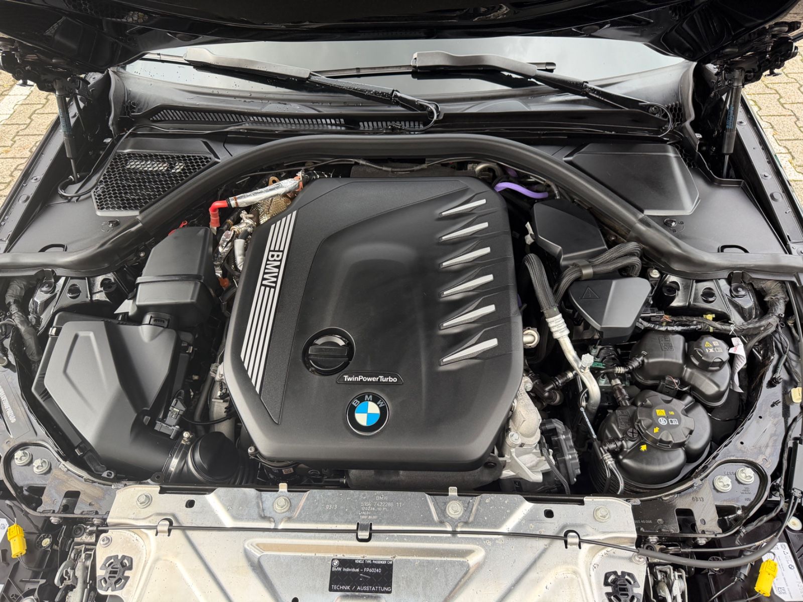 Fahrzeugabbildung BMW 330d xDrive Touring M SPORT PRO PANO STANDH. AHK