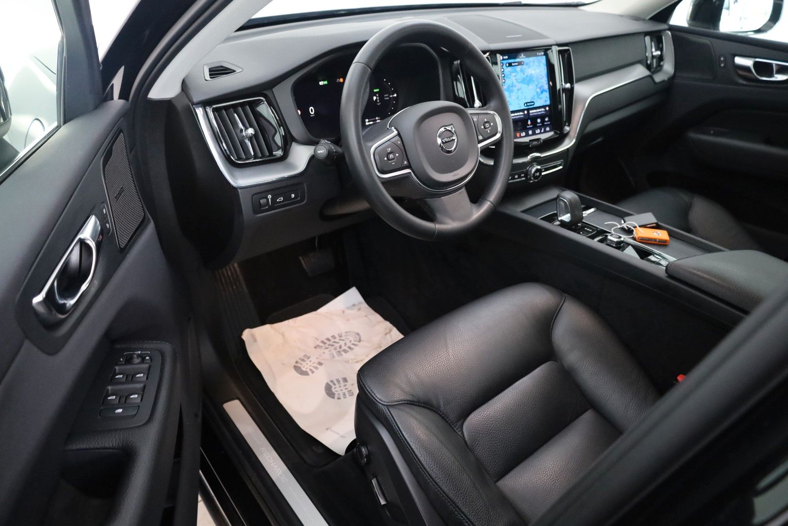 Fahrzeugabbildung Volvo XC60 Inscription,Leder,Navi,LED,SH,Kamera,H&K+WR
