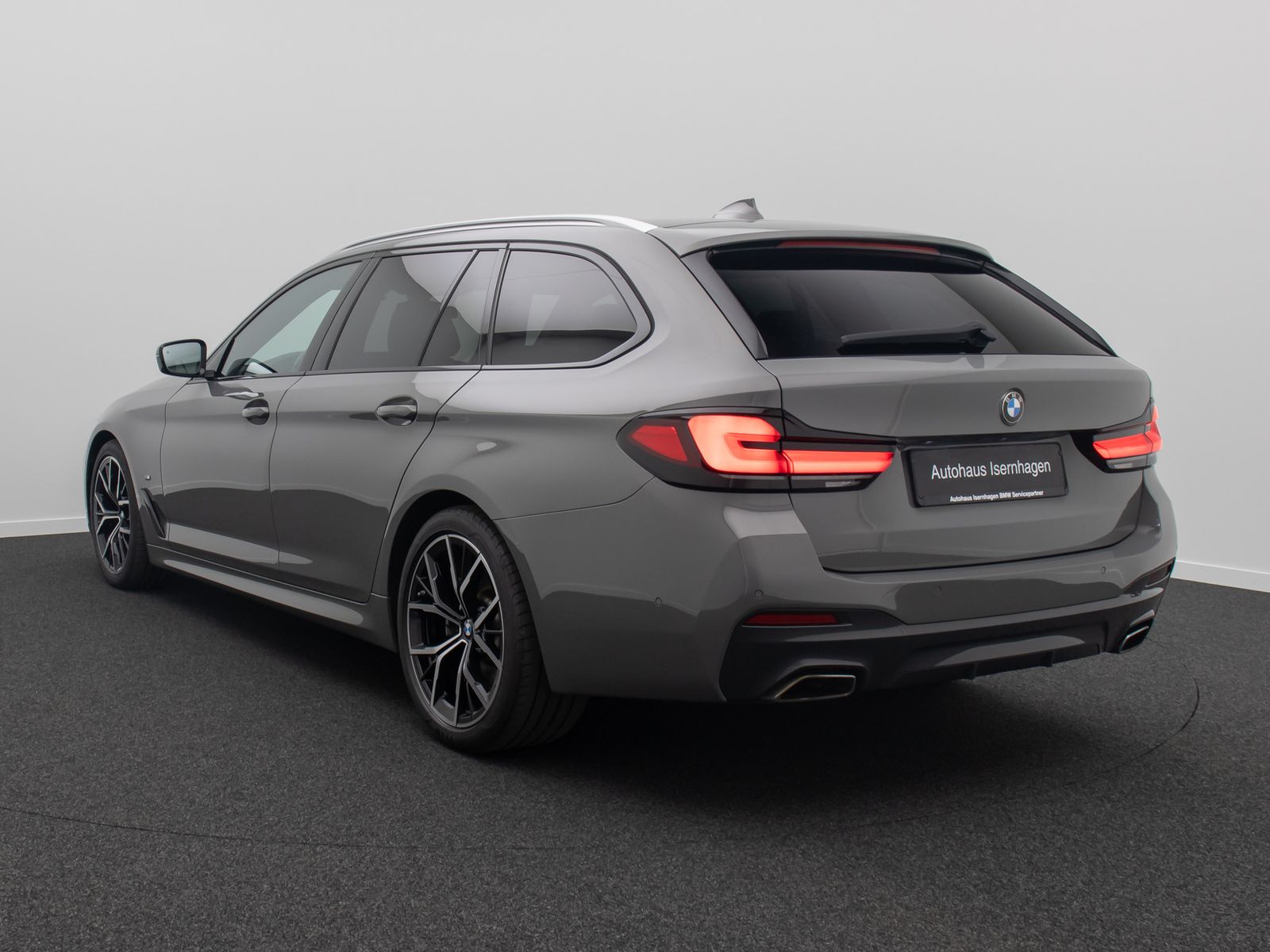 Fahrzeugabbildung BMW 540d xD M Sport Laser HUD DAB HiFi ACC Komfort