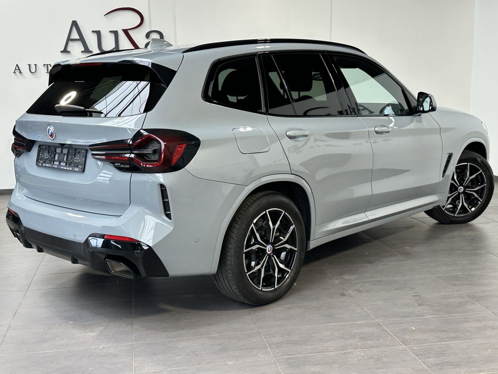 Fahrzeugabbildung BMW X3 xDrive30i M-Sport NAV+LED+AHK+HIFI+19ZOLL+LHZ