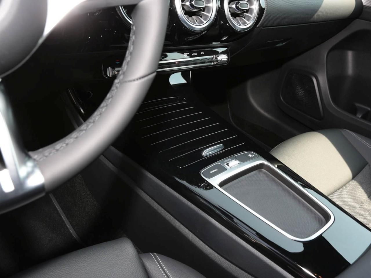 Mercedes-Benz A 200 Progressive Distronic Kamera Totwinkel foto 15