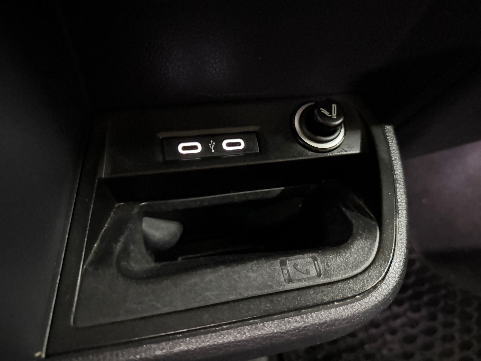 Fahrzeugabbildung Volkswagen T6.1 DSG 4MOTION IQ.DRIVE 7SITZER GENERATION SIX