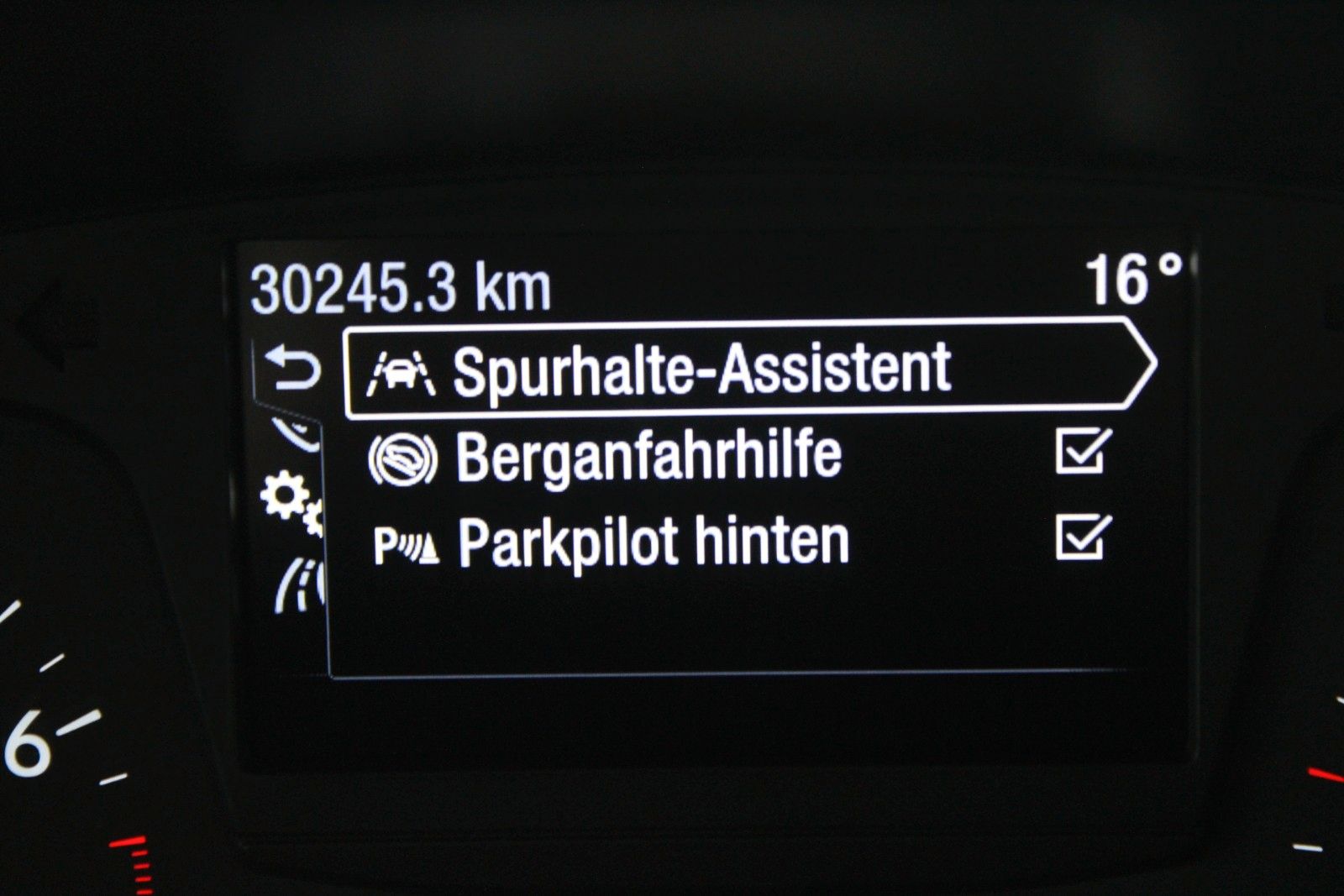 Fahrzeugabbildung Ford Fiesta Titanium 5-T KLIMA Allwetter PDC WinterP.