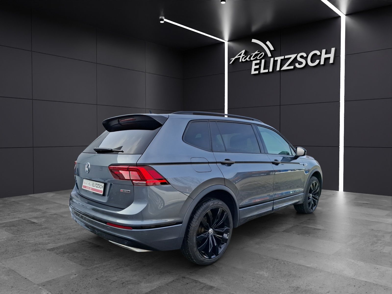 Fahrzeugabbildung Volkswagen Tiguan Allspace TDI Highline 4M DSG R-Line LED A