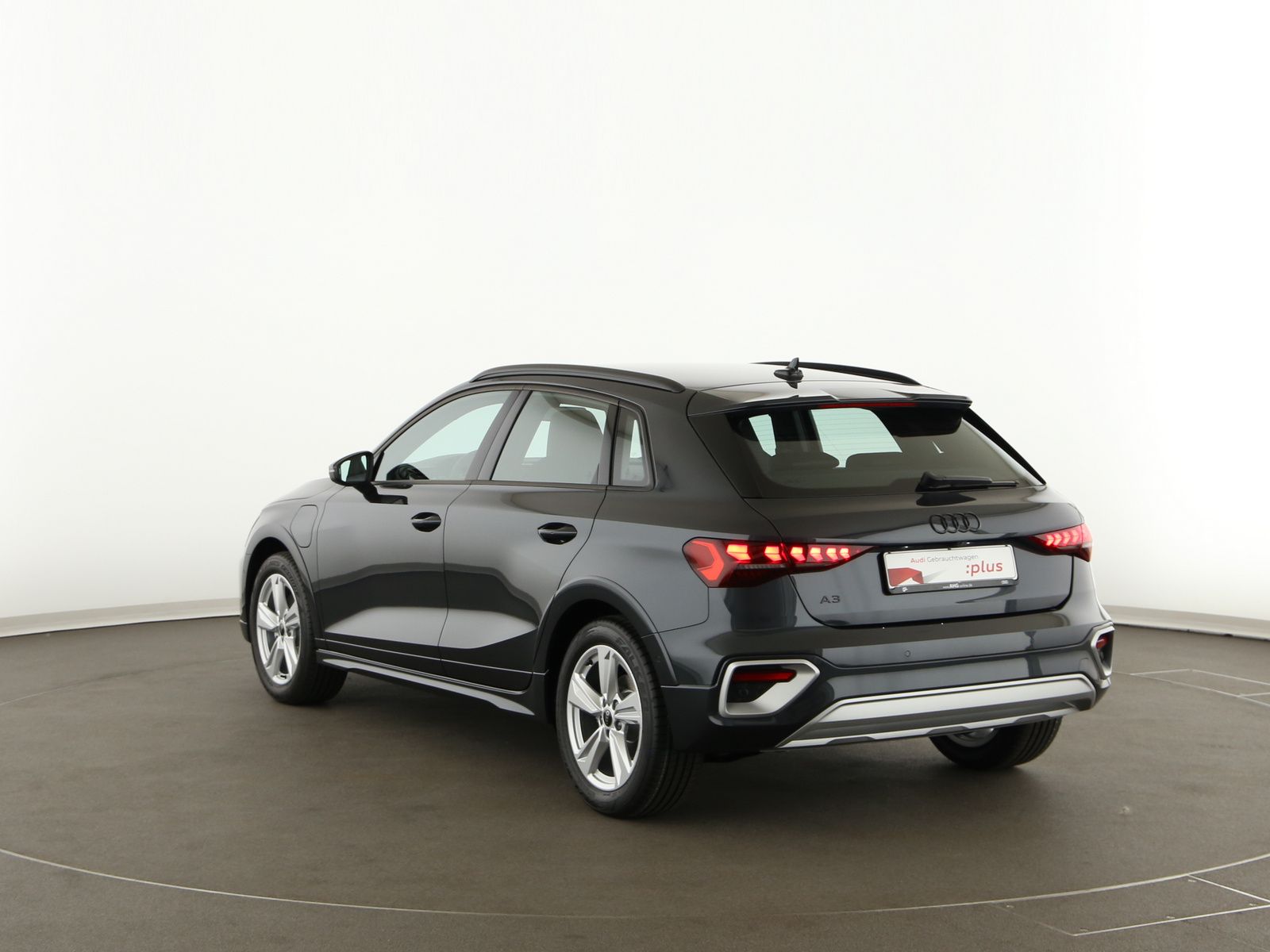 Audi A3 allstreet 40 TFSI e S tronic LED Navi Pano-D foto 4