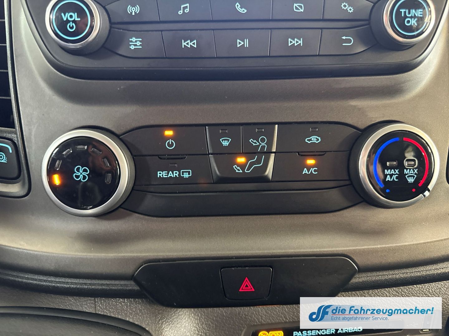 Fahrzeugabbildung Ford Transit Custom 320 L2 Trend Dyn. Kurvenlicht DAB