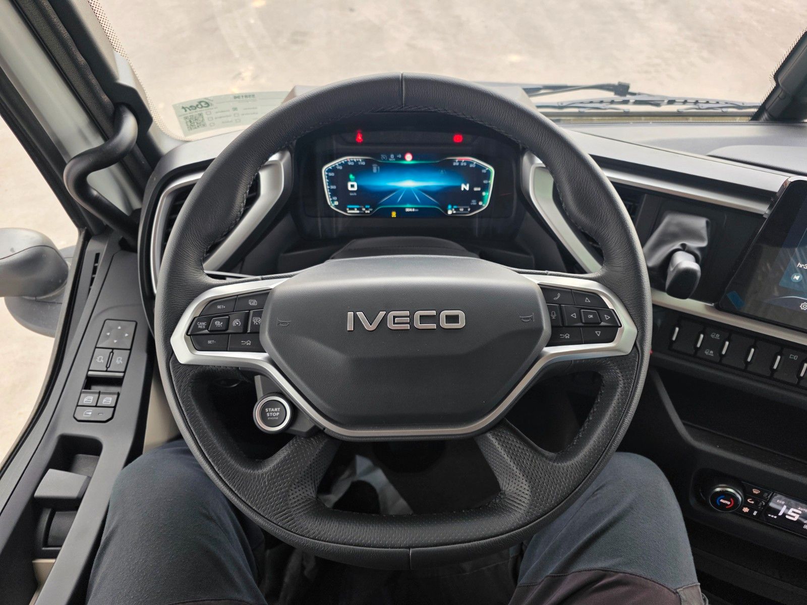 Fahrzeugabbildung Iveco X-Way AS440S50T/P 4x4 HI-TRACTION Intarder Alu