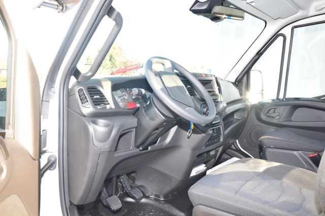 Iveco Amak 60 1600kg 32 meter Klaas