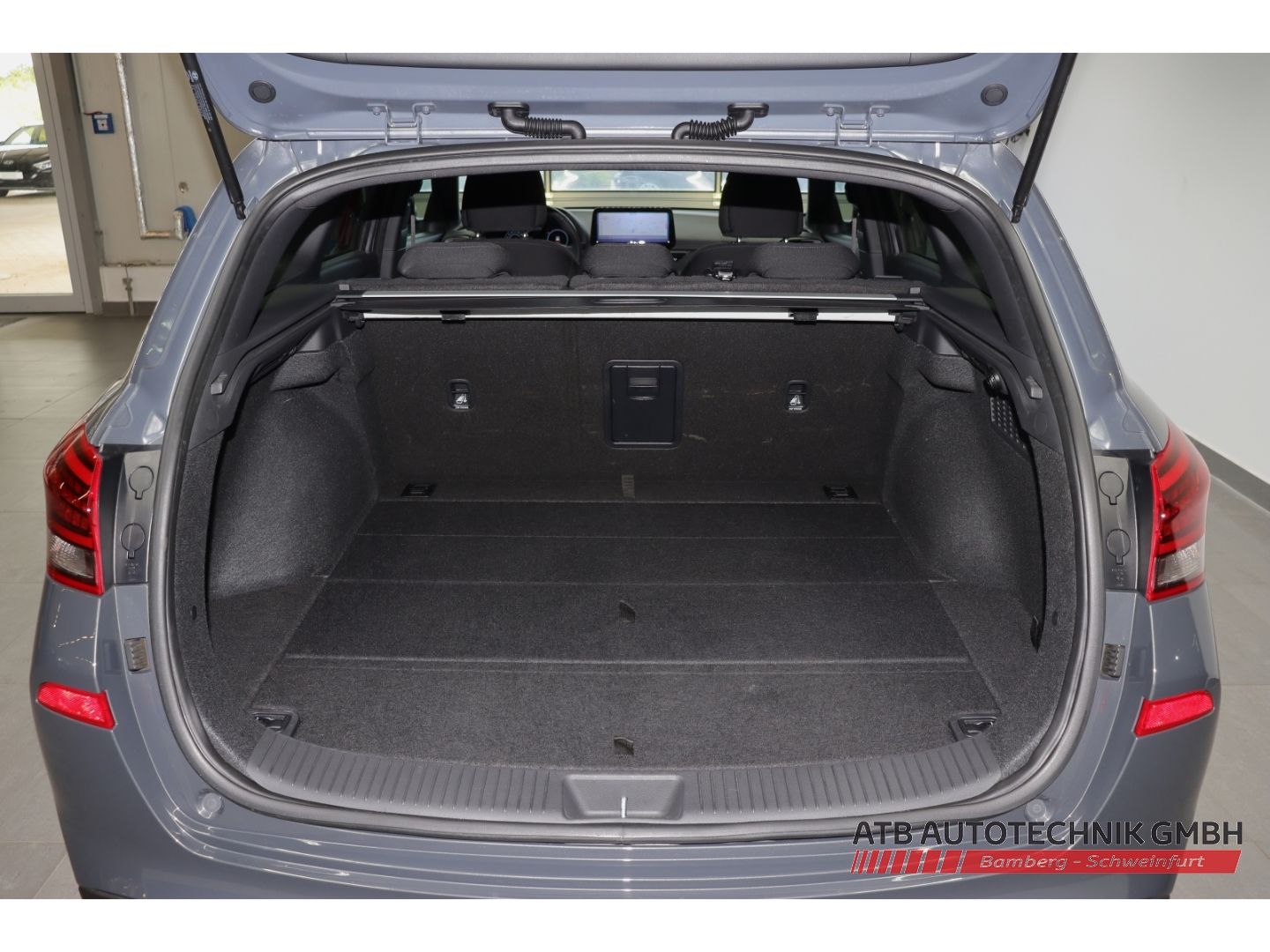 Fahrzeugabbildung Hyundai i30 Kombi Advantage 1.5 T-GDi 48V DCT