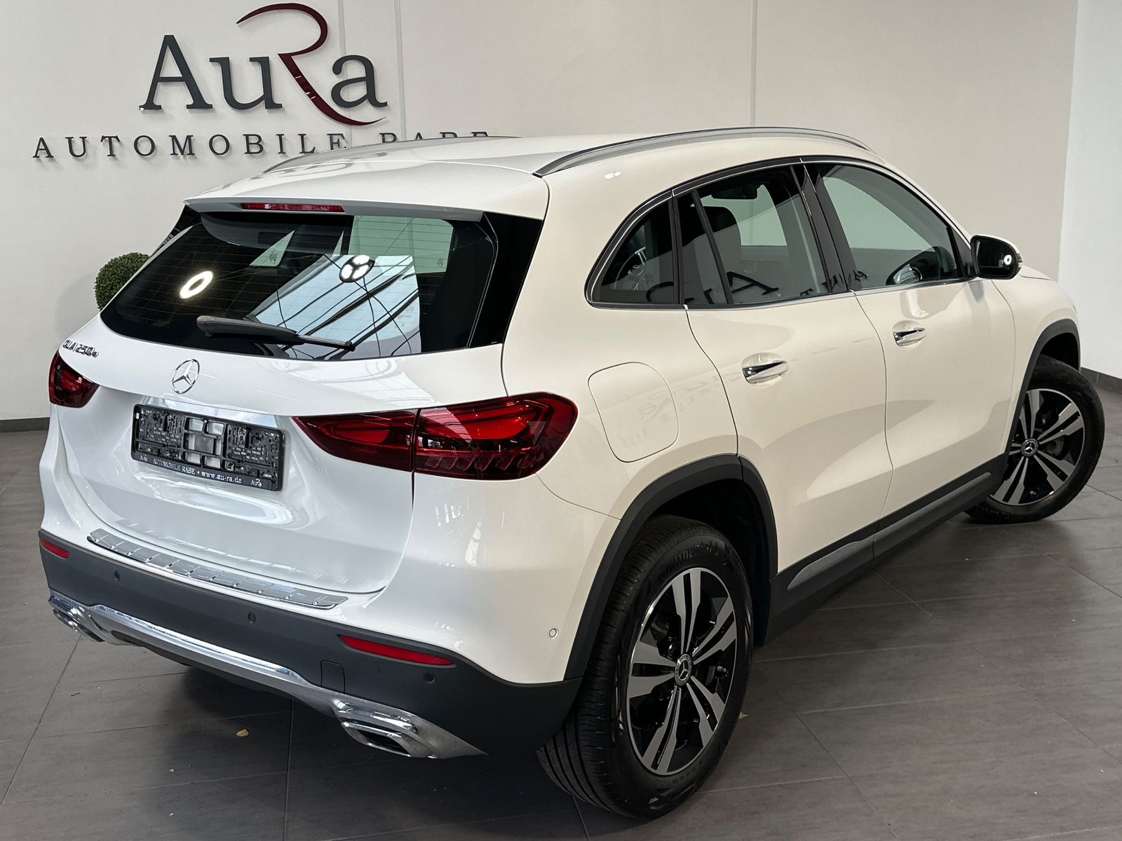 Fahrzeugabbildung Mercedes-Benz GLA 250 e Progressive Advanced NAV+LED+ACC