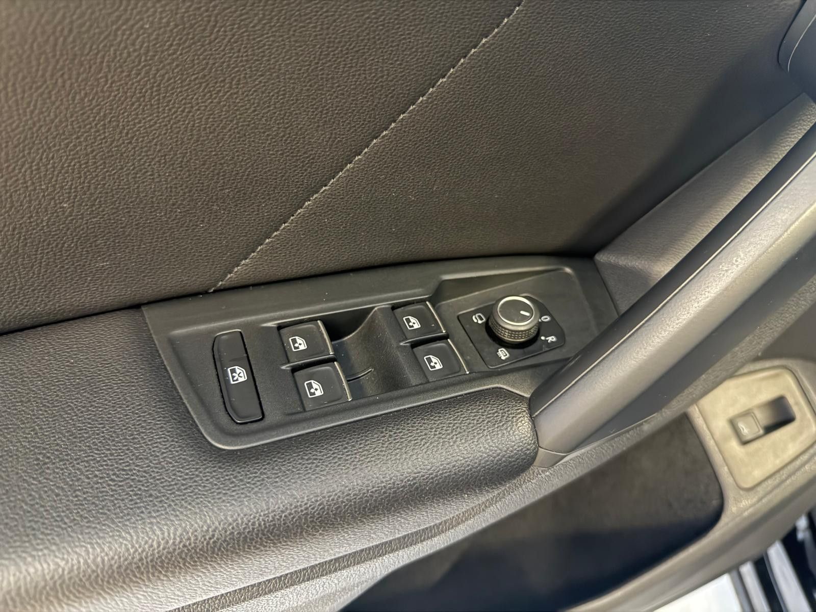 Fahrzeugabbildung SEAT Tarraco Xcellence/ PANORAMA/LEDER/AHK