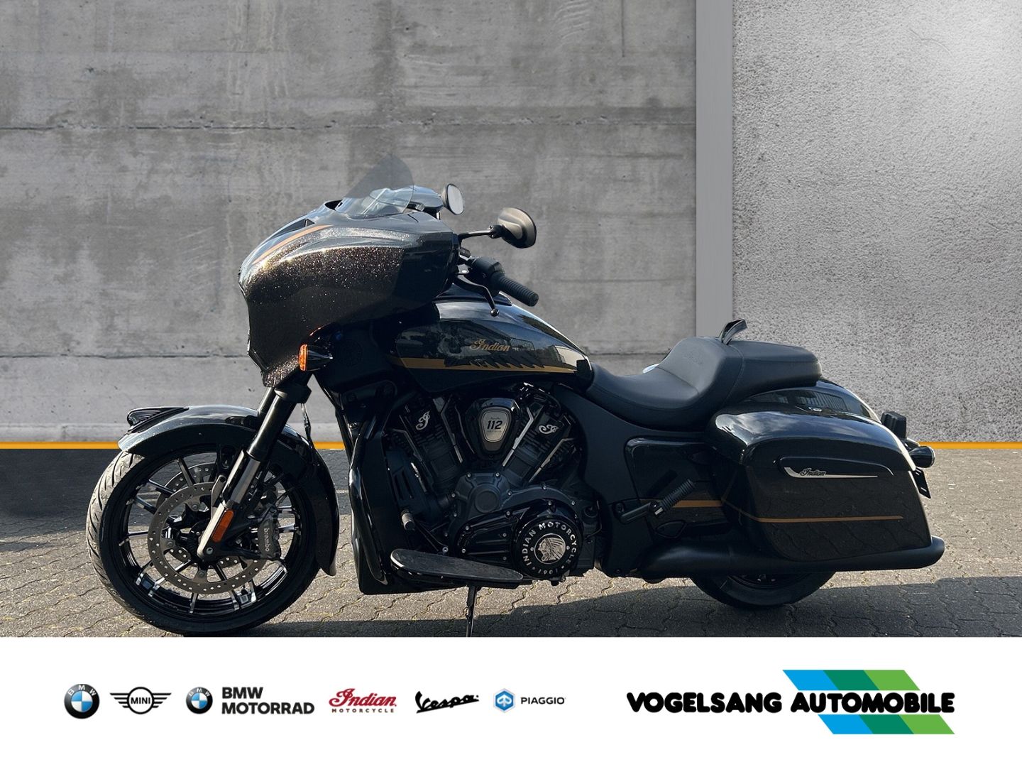 Fahrzeugabbildung Indian Chieftain Powerplus Dark Horse GPS-Navigation, L