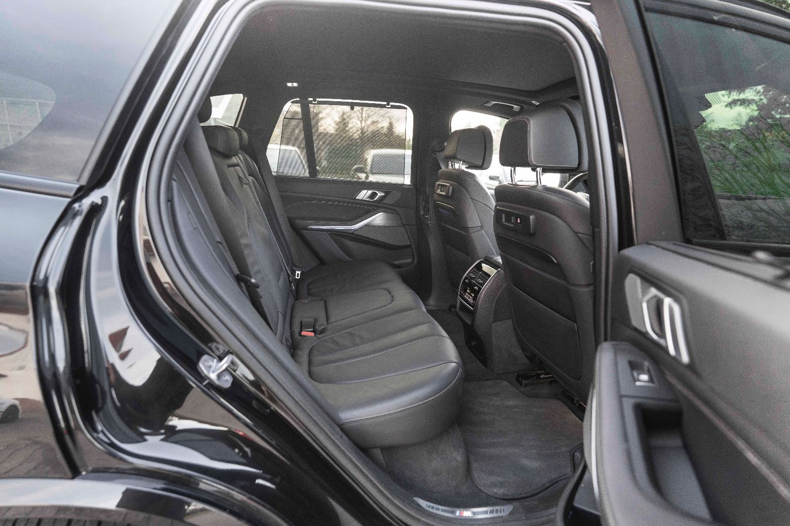 Fahrzeugabbildung BMW X5 xDrive40i M-SPORT HUD H&K 360° LASER ACC TOTW