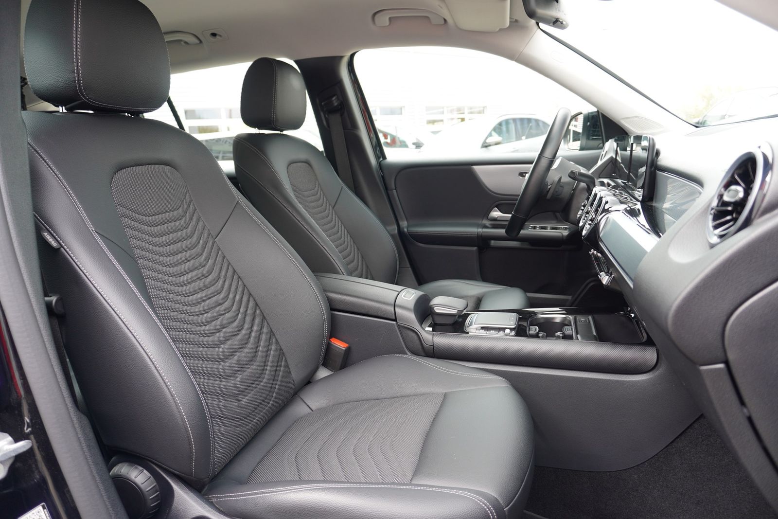Mercedes-Benz GLB 220 d Style Aut. LED Navi Virtual Cockpit foto 13