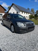 Toyota Avensis Kombi 2.2 D-CAT Klimatr, Xenon, TÜV - Toyota Avensis aus 2005 mit Diesel-Antrieb