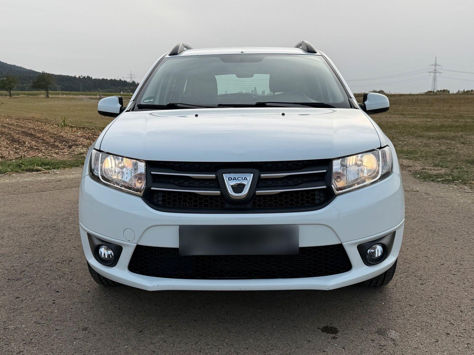 Dacia Logan 2015 — rear view