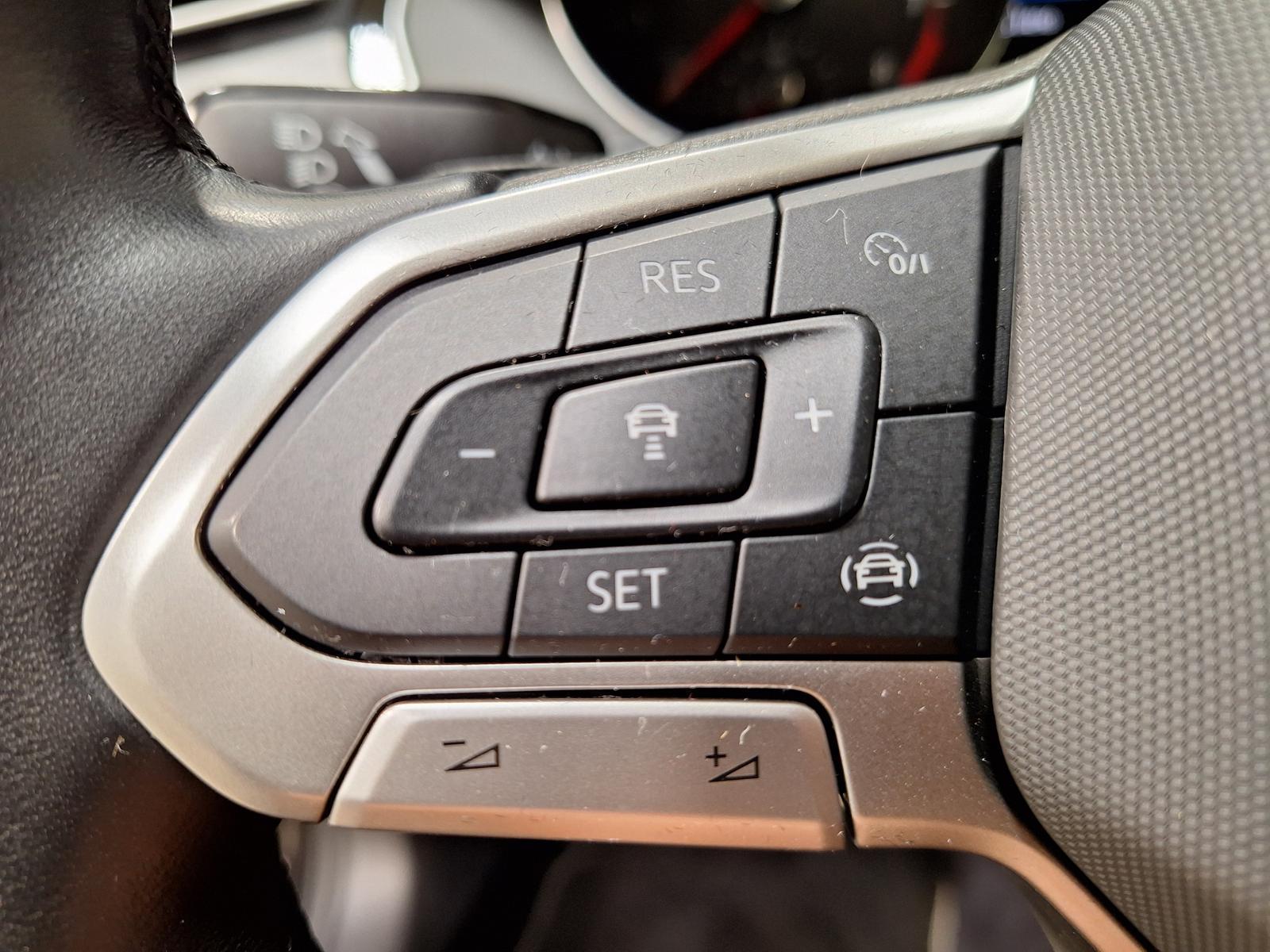Volkswagen Passat 1.5 TSI DSG Business ACC Navi LED, миниатюра 24