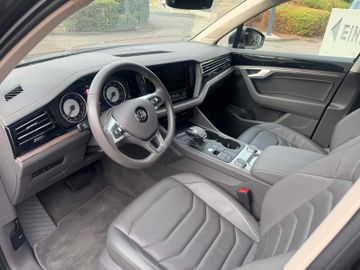 Volkswagen Touareg - 9