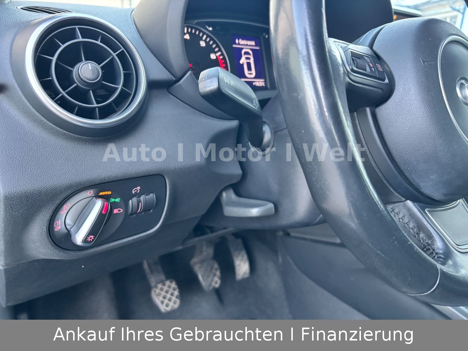 Fahrzeugabbildung Audi A1 Sportback S-LINE 17"ALU/XENON/SHZ/PDC