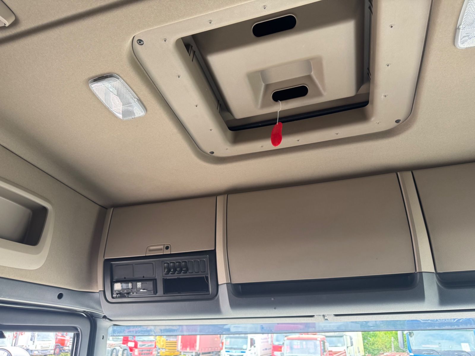 Fahrzeugabbildung Scania R-SERIEN R730 V8
