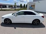Mercedes-Benz     Mercedes A180 Limousine Automatik - gebrauchte Mercedes-Benz A 180 aus dem Jahr 2020
