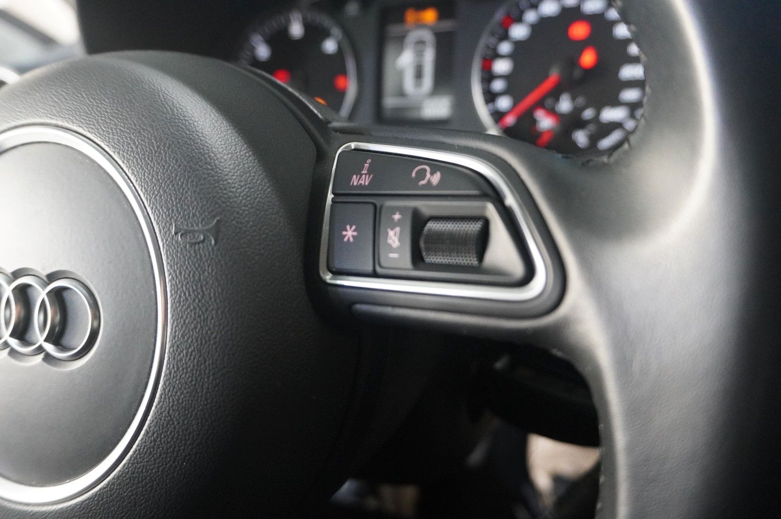 Fahrzeugabbildung Audi A1 Sportback 1.6 TDI NAVI/SHZ/TEMP./KLIMA/MULTI.