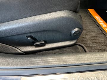 MYAUTOCENTER – Gebraucht- und Jahreswagen mit Werkstattservice in Pfaffenhofen Mercedes-Benz C 180 BlueTec d *Avantgarde*LED*Navi*TÜV*