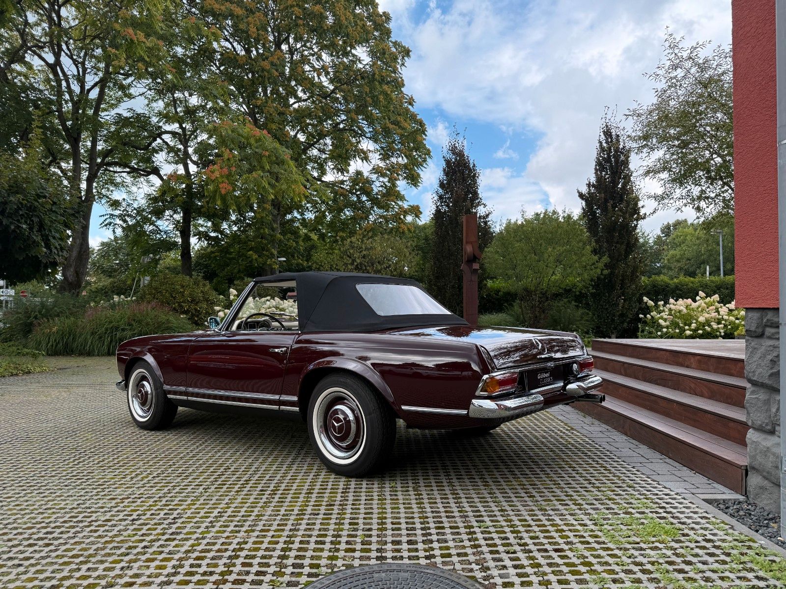 Fahrzeugabbildung Mercedes-Benz 230 SL