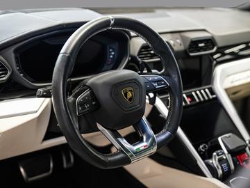 2018 Lamborghini URUS — миниатюра 28