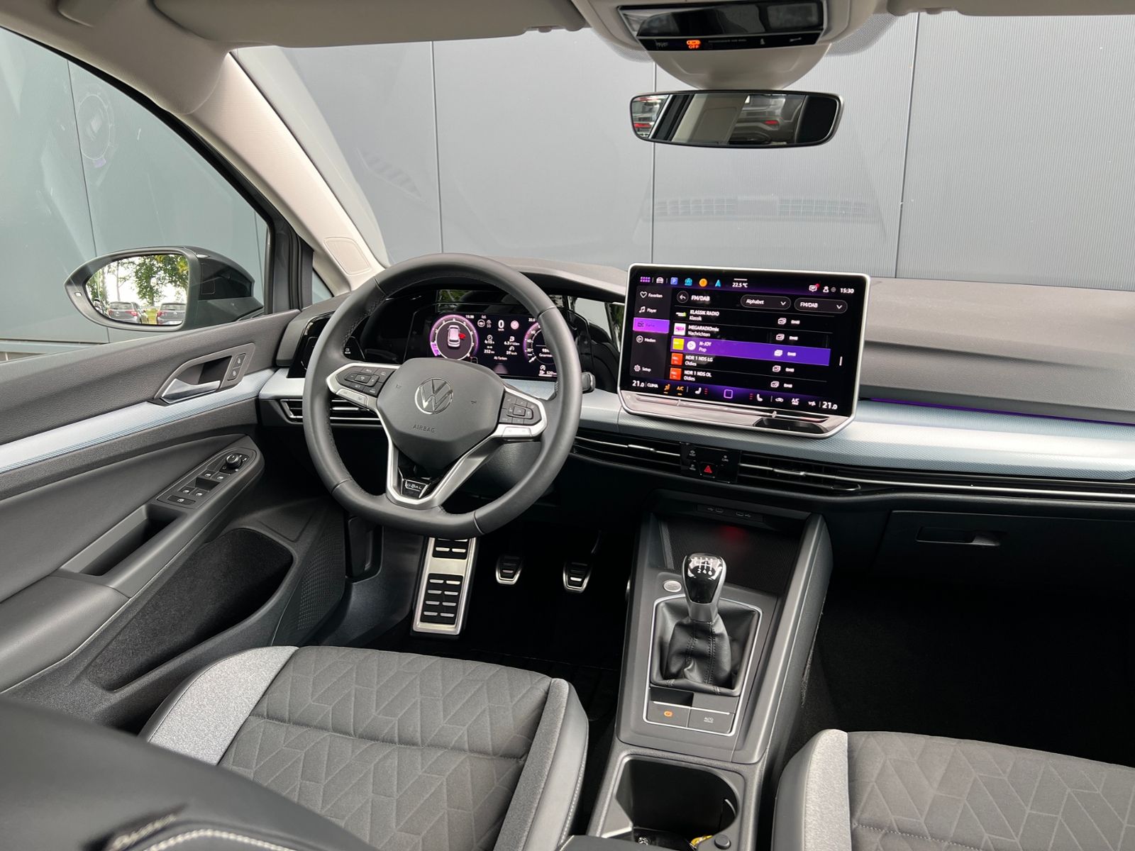 Fahrzeugabbildung Volkswagen Golf VIII GOAL 1.5 TSI *LED, App-Connect, 16'-LM