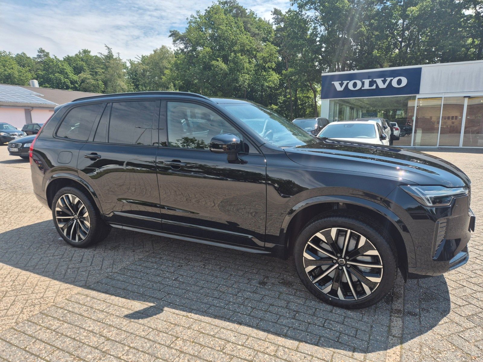 Volvo XC90 Plus Dark T8 Recharge Plug-In Hybrid AWD