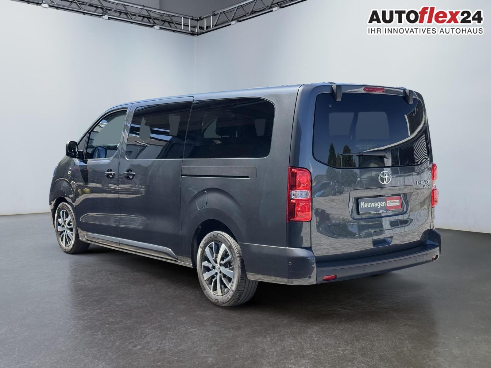 Toyota Proace Verso 2,0 D-4 L2 8-Sitzer ACC 2ZoKlima...